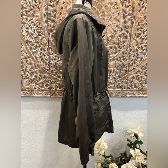 AVIA Army Green Commuter Jacket, Hooded, Zip Front, Lightweight- size L - Picture 9 of 14